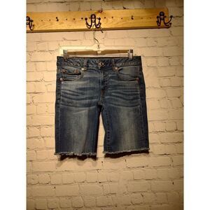 American Eagle stretchy mid-length shorts size 4 *
